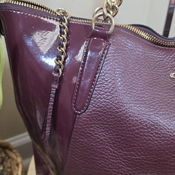 Coach Ava Chain Tote - Picture 4 of 15